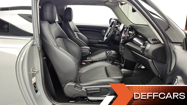 Mini COOPER Classic Plus Launch Pack Third Generation купить на сайте DeffCars
