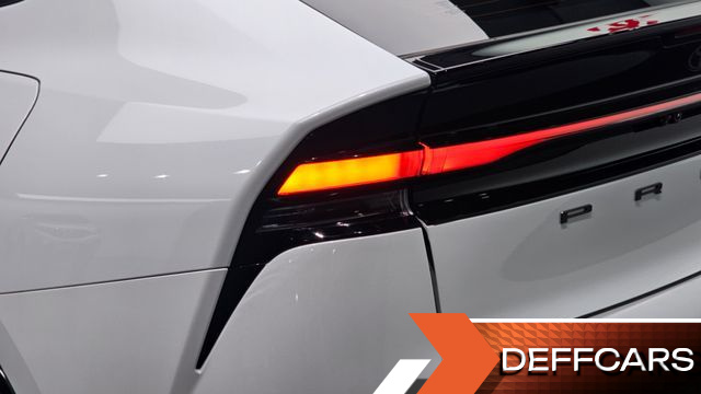 Toyota PRIUS 2.0 PHEV XSE купить на сайте DeffCars