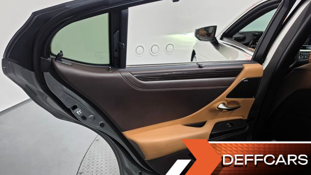 Lexus ES Executive купить на сайте DeffCars