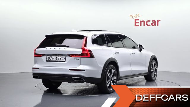 Volvo V60 T5 Pro AWD купить на сайте DeffCars