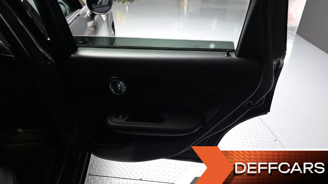 Mini CLUBMAN Standard 2nd купить на сайте DeffCars