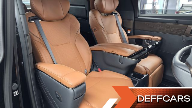 Toyota ALPHARD 2.5 HEV Executive AWD купить на сайте DeffCars