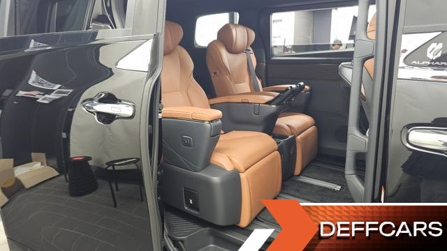 Toyota ALPHARD 2.5 HEV Executive AWD купить на сайте DeffCars