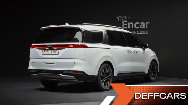 Kia CARNIVAL 9-Seater Signature купить на сайте DeffCars