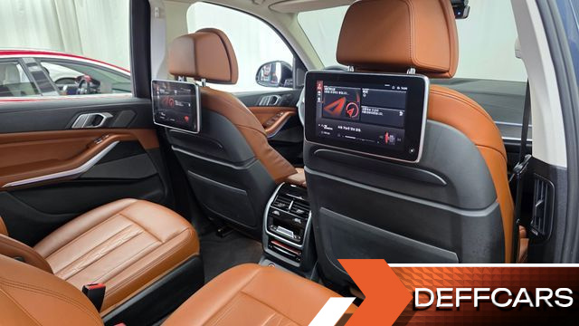 BMW X7 xDrive 40i Design Pure Excellence 6-Seater купить на сайте DeffCars