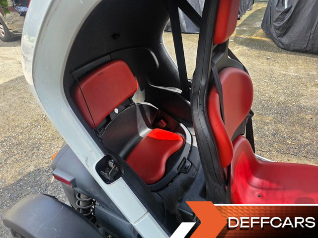 Renault-KoreaSamsung TWIZY Intens(2-seater) купить на сайте DeffCars