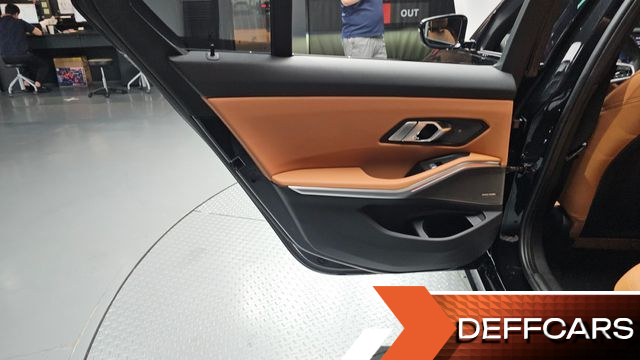 BMW 3-SERIES 320i M Sport купить на сайте DeffCars