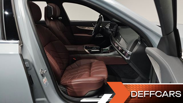 BMW 7-SERIES 740i sDrive M Sport купить на сайте DeffCars
