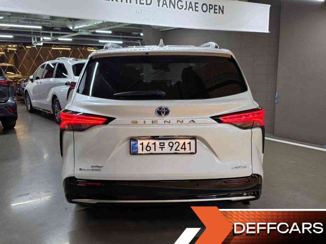 Toyota SIENNA 2.5 Hybrid AWD купить на сайте DeffCars