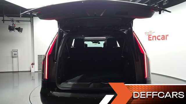 Cadillac ESCALADE 6.2 ESV ESV Sports Platinum купить на сайте DeffCars
