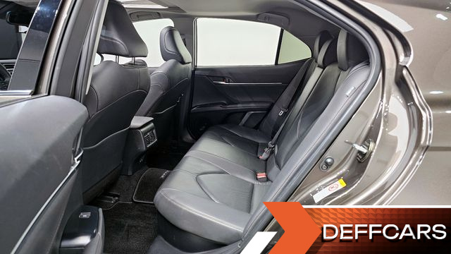 Toyota CAMRY 2.5 XLE Hybrid купить на сайте DeffCars