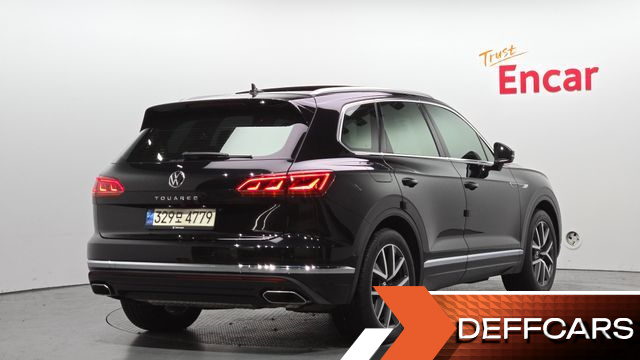 Volkswagen TOUAREG 3.0 TDI Prestige купить на сайте DeffCars