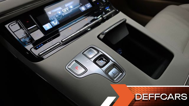 Hyundai GRANDEUR 2.5 Calligraphy купить на сайте DeffCars