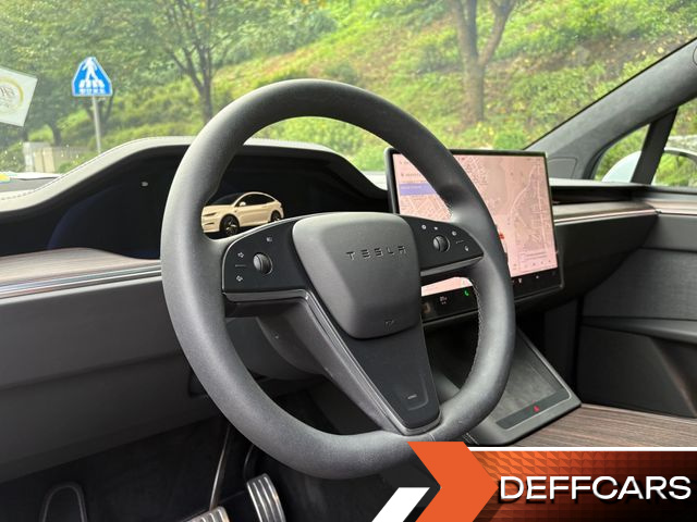 Tesla MODEL X Long Range купить на сайте DeffCars