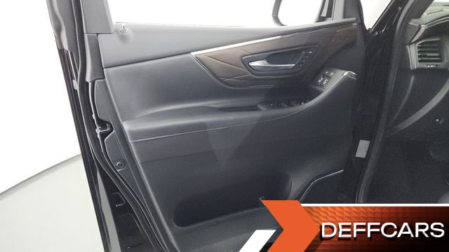 Toyota ALPHARD 2.5 HEV Executive AWD купить на сайте DeffCars
