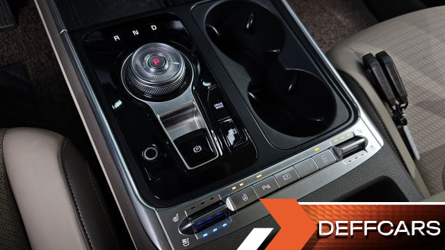 Kia CARNIVAL Gasoline 9-Seater Hi Limousine Signature купить на сайте DeffCars