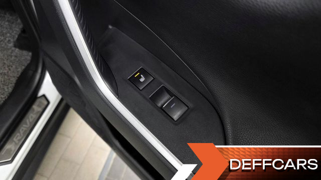 Toyota RAV4 2,5 4WD Hybrid LTD купить на сайте DeffCars