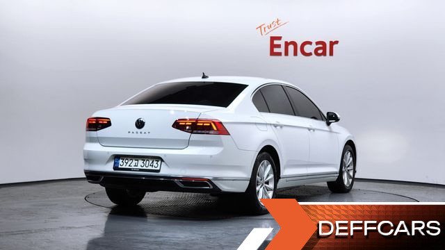 Volkswagen PASSAT 2.0 TDI Premium купить на сайте DeffCars