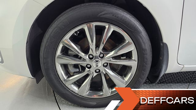 Kia CARNIVAL 9-Seater Prstige купить на сайте DeffCars