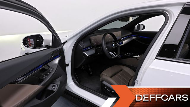 BMW 5-SERIES 520i M Sport купить на сайте DeffCars