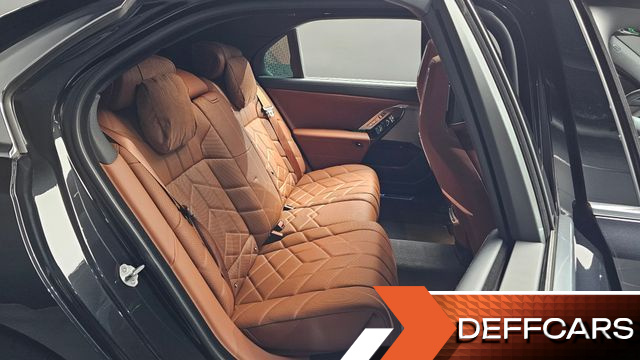 BMW 7-SERIES 740i xDrive M Sport купить на сайте DeffCars