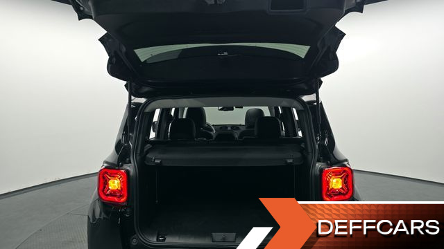 Jeep RENEGADE 1.3 Limited купить на сайте DeffCars