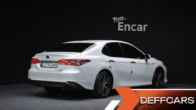 Toyota CAMRY 2.5 XLE Hybrid купить на сайте DeffCars
