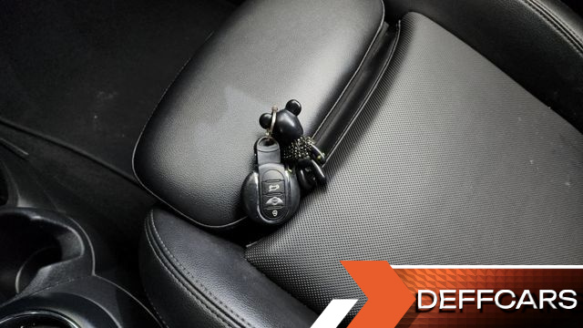 Mini COOPER CONVERTIBLE Standard 3rd Generation купить на сайте DeffCars