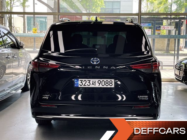 Toyota SIENNA 2.5 Hybrid AWD купить на сайте DeffCars