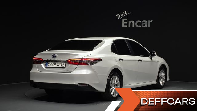 Toyota CAMRY 2.5 LE Hybrid купить на сайте DeffCars