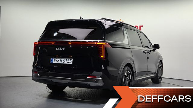 Kia CARNIVAL Gasoline 9-Seater Signature купить на сайте DeffCars