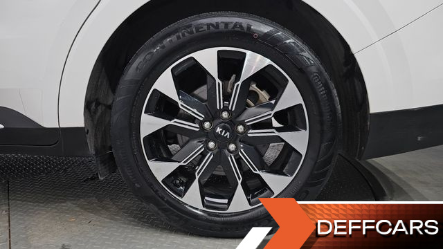 Kia CARNIVAL 9-Seater Signature купить на сайте DeffCars