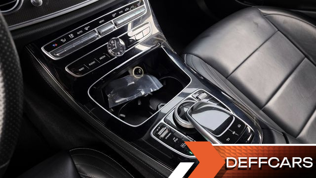 Mercedes E-CLASS E300 4MATIC AMG Line купить на сайте DeffCars
