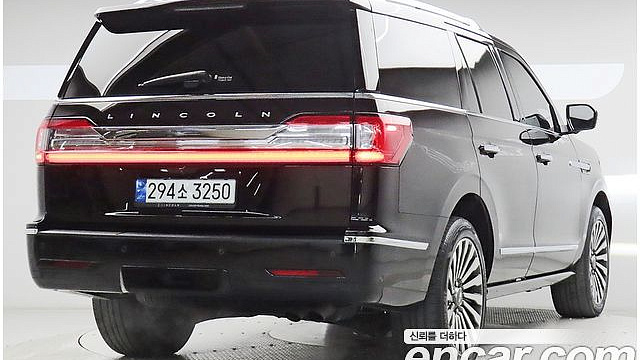 Lincoln NAVIGATOR 3.5L купить на сайте DeffCars