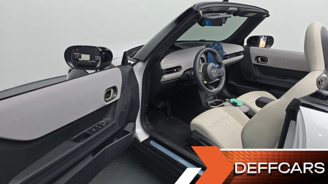 Mini COOPER CONVERTIBLE Favoured купить на сайте DeffCars