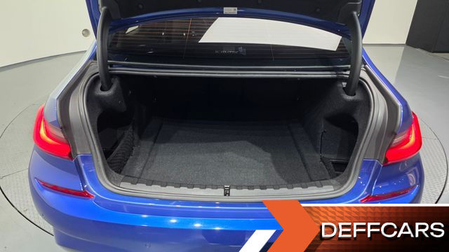 BMW 3-SERIES 320d xDrive M Sport купить на сайте DeffCars