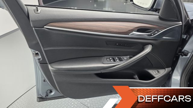 BMW 5-SERIES 520d M Sport Package Plus купить на сайте DeffCars