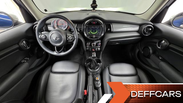 Mini COOPER 5Door Standard 3rd купить на сайте DeffCars