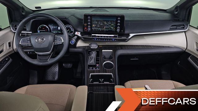 Toyota SIENNA 2.5 Hybrid AWD купить на сайте DeffCars