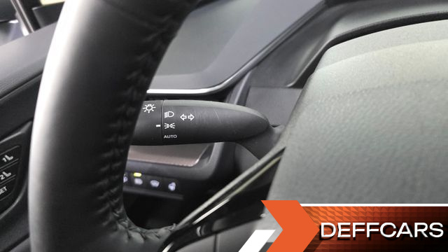 Toyota PRIUS 2.0 XLE купить на сайте DeffCars
