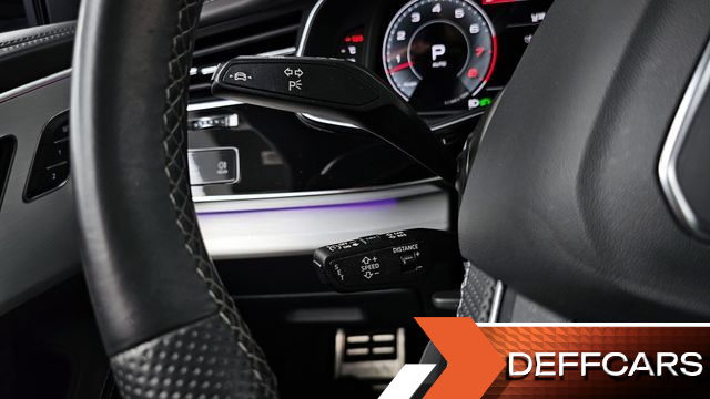 Audi Q8 55 TFSI Quattro Premium купить на сайте DeffCars