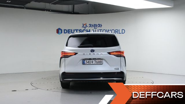 Toyota SIENNA 2.5 Hybrid 2WD купить на сайте DeffCars