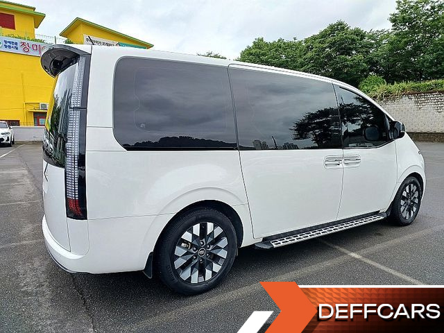 Hyundai STARIA Lounge 7-Seater Inspiration купить на сайте DeffCars