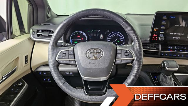 Toyota SIENNA 2.5 Hybrid 2WD купить на сайте DeffCars