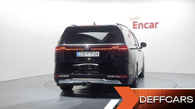 Kia CARNIVAL 9-Seater Signature купить на сайте DeffCars