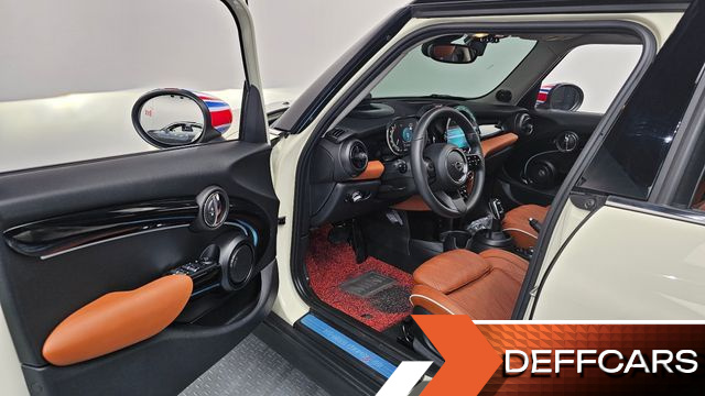 Mini COOPER 5Door Classic Third Generation купить на сайте DeffCars