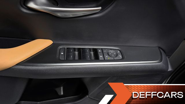 Lexus UX 2.0 2WD купить на сайте DeffCars