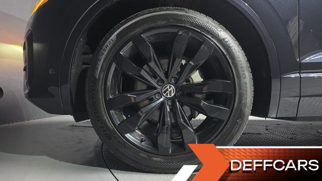 Volkswagen TOUAREG 3.0 TDI R-Line купить на сайте DeffCars