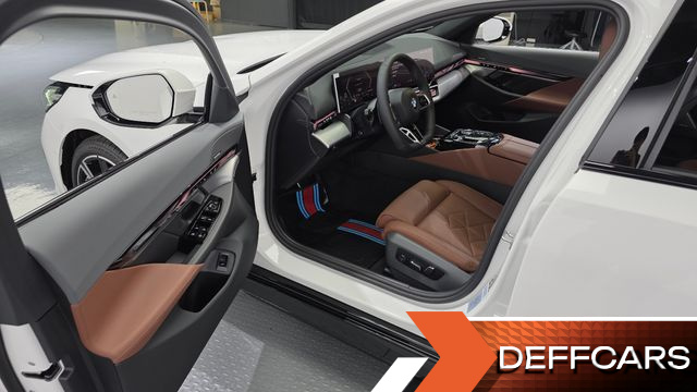 BMW 5-SERIES 530i xDrive M Sport купить на сайте DeffCars