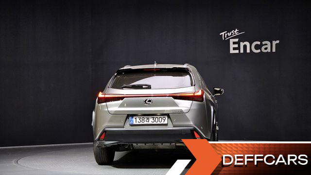 Lexus UX 2.0 2WD купить на сайте DeffCars